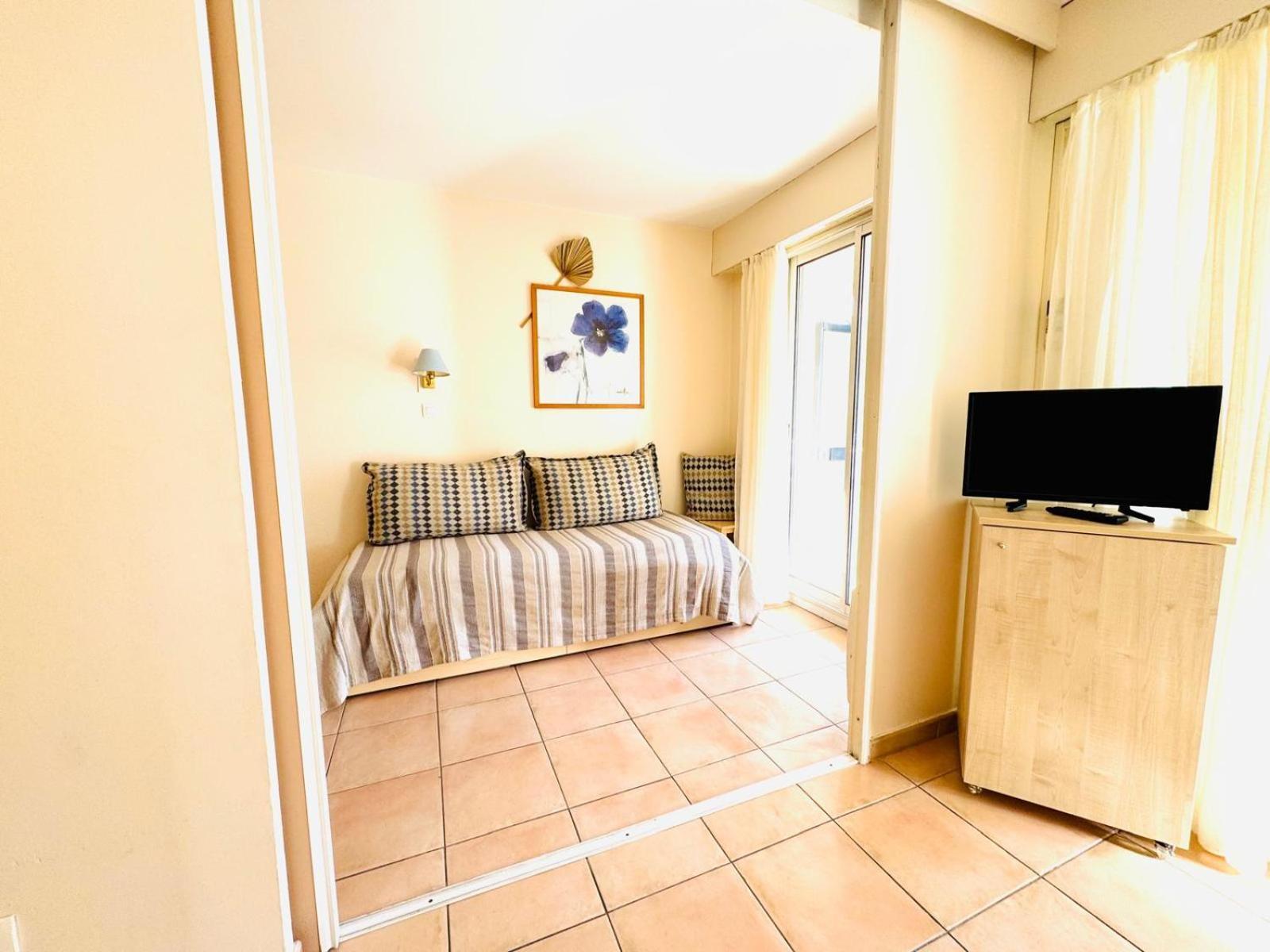 Ferienwohnung Les Rivages 2P Terrasse Parking Menton Exterior foto